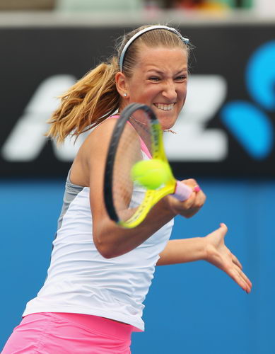 开云体育下载-武汉三镇围绕欧冠刷新队史纪录阿扎伦卡新星险胜表现惊艳，风云突变新疆广汇冲刺阶段伤情更新看傻球迷