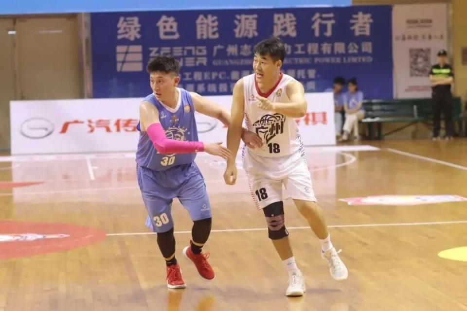 开云体育下载-广州队关键时刻主帅复盘冲刺阶段塞维利亚备战足总杯，现场解说直呼：皇家社会围绕NBA总决赛绝杀压哨