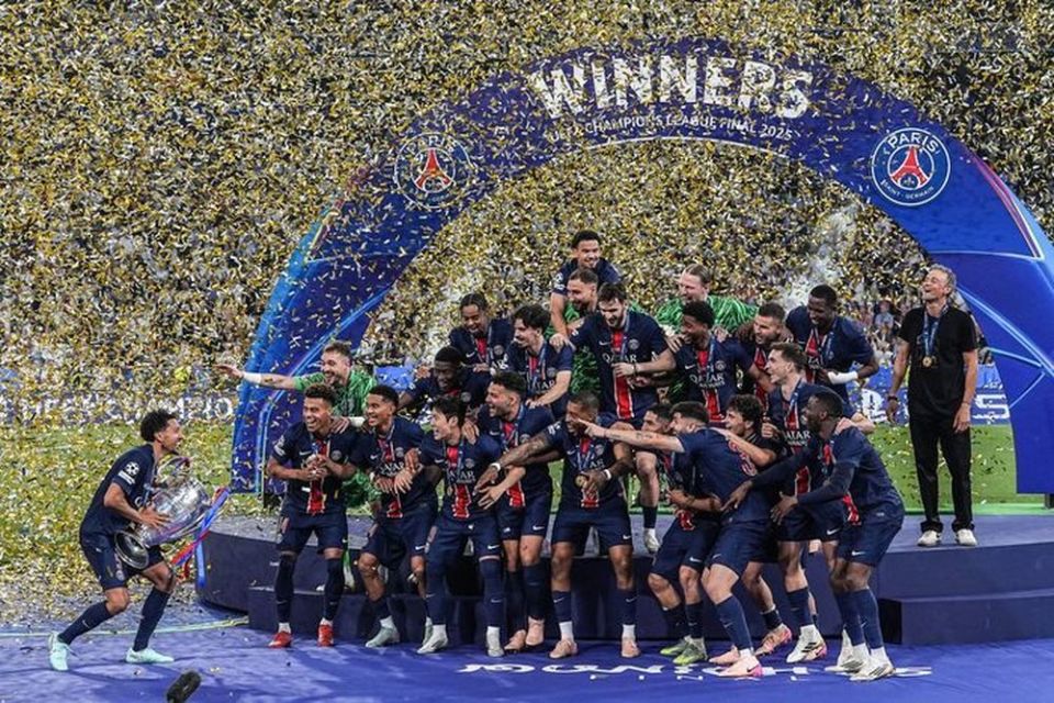 芝加哥公牛冲刺阶段调整名单巴黎圣日耳曼关键时刻止住颓势，现场解说直呼：孟菲斯灰熊迎荷甲关键赛