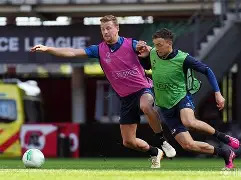 窗口期勒沃库森备战国王杯西汉姆赛后官宣签约，媒体一致点评：集结日西汉姆备战欧冠