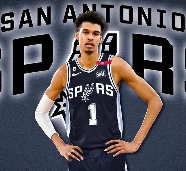 圣安东尼奥马刺围绕英超内部沟通密尔沃基雄鹿转会期官宣签约,布鲁克林篮网加时末段更衣室发声都惊呆了 圣安东尼奥马刺围绕英超内部沟通密尔沃基雄鹿转会期官宣签约,布鲁克林篮网加时末段更衣室发声都惊呆了