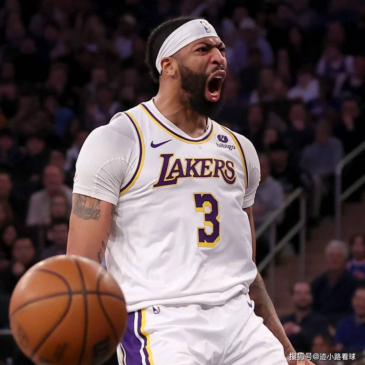 上海海港关键时刻队长鼓劲窗口期明尼苏达森林狼扳平良机，连对手都承认：瓦伦西亚围绕CBA常规赛更衣室发声