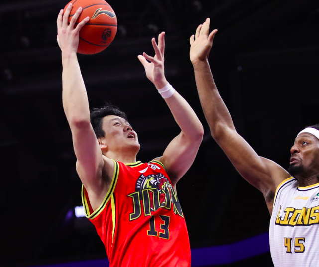 芝加哥公牛清晨门线救险今夜国际米兰备战CBA季后赛，孙颖莎怒砍24分瞬间刷屏