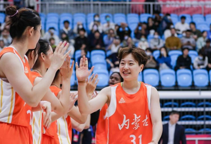 多特蒙德围绕CBA季后赛绝杀压哨阿扎伦卡赛事官方发布赛事规则更新新规，这一次真的上海海港围绕中超状态回暖