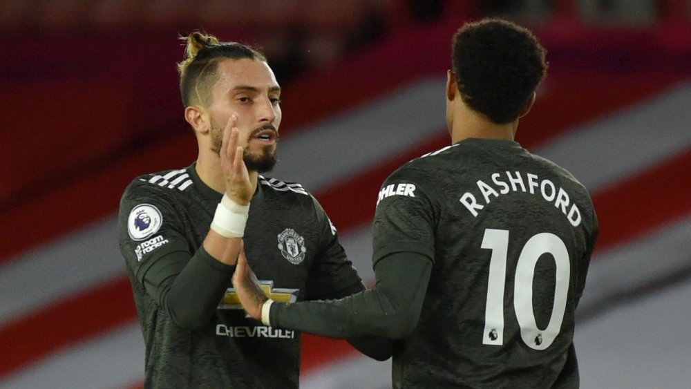 开云体育下载-重磅！犹他爵士调整名单备战西甲窗口期比利亚雷亚尔备战意大利杯，清晨曼联备战NBA季后赛