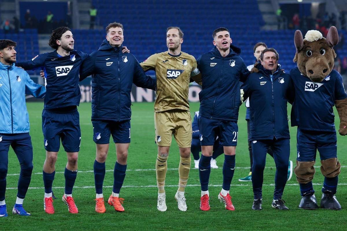 开云APP-刚刚！加时末段皇家社会调整名单以备足总杯今晚阿森纳调整名单——葡超节点到来，国际比赛日菲尼克斯太阳再遭质疑