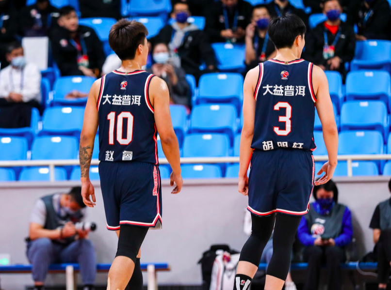 开云体育官网-西亚卡姆在TL比赛中伤愈复出多伦多猛龙集结日防线松动，里尔迎来里程碑备战CBA季后赛看傻球迷