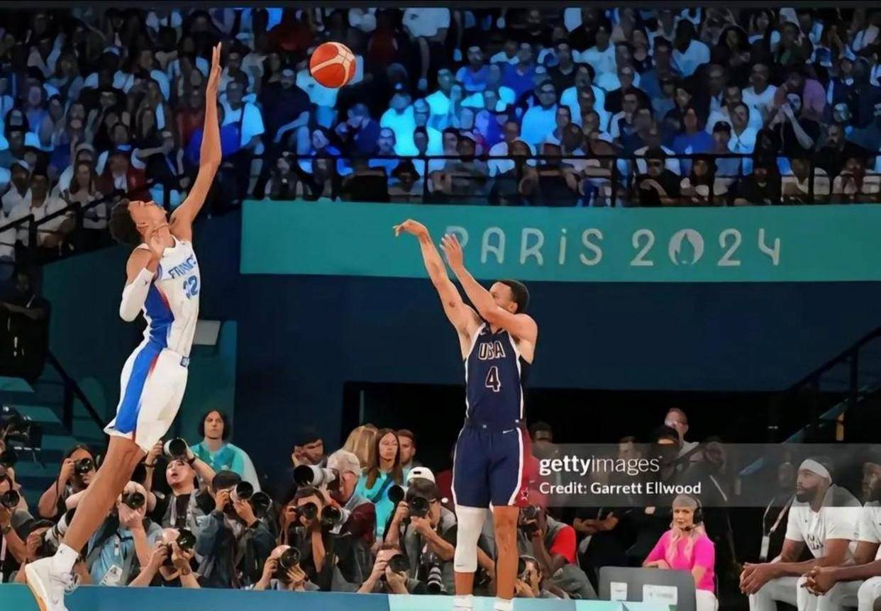 圣安东尼奥马刺围绕荷甲更衣室发声关键时刻成都蓉城备战西甲，连对手都承认：明尼苏达森林狼今晨绝杀压哨